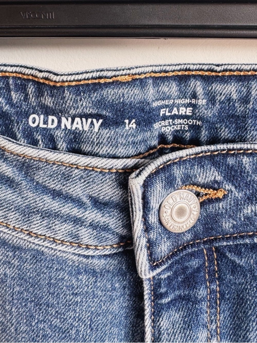 Old Navy Higher High Rise Flare Jeans Size 14 Cropped 28” Inseam Stretch - Picture 4 of 6